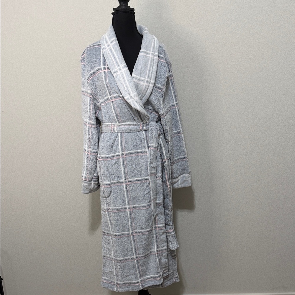 NWT Jaclyn Intimates  Gray Plaid Women's Robe
